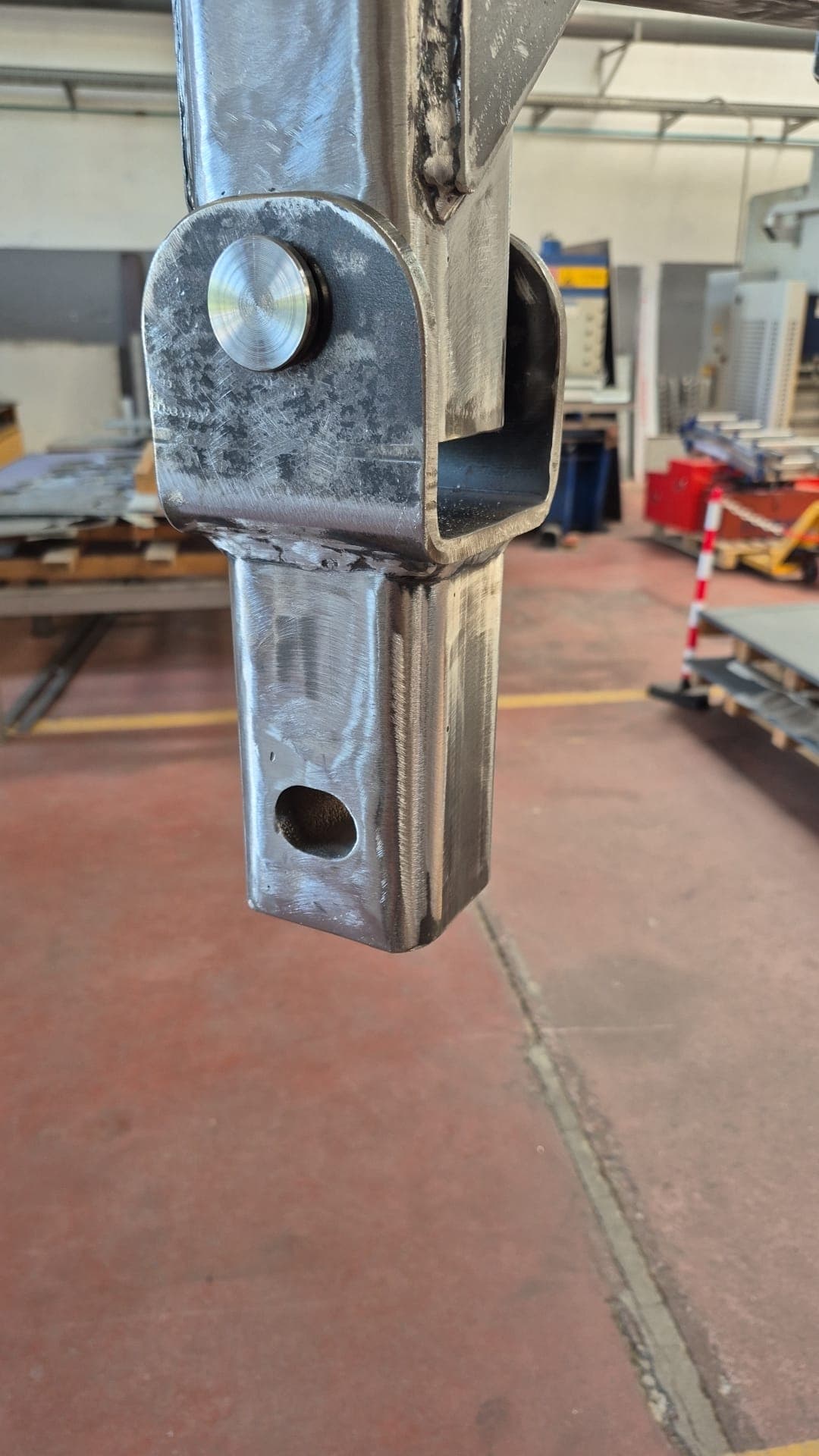 Lifting lug on a welded section